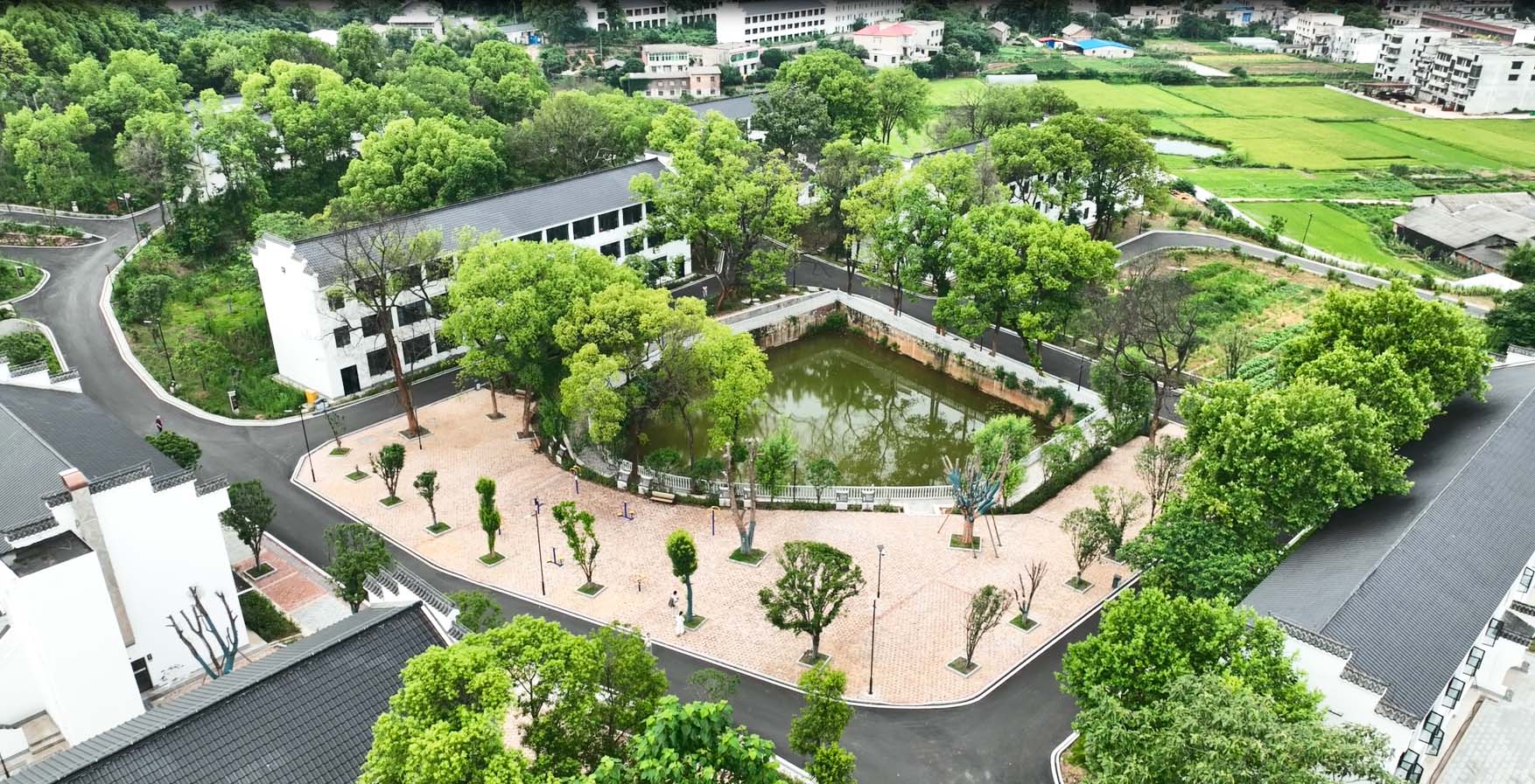 俯瞰華遠(yuǎn)康養(yǎng)中心，優(yōu)美的環(huán)境